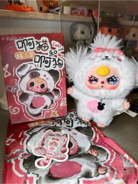 Baby Three Cats and Dogs Secret 100% Authentic (Special Eyes)